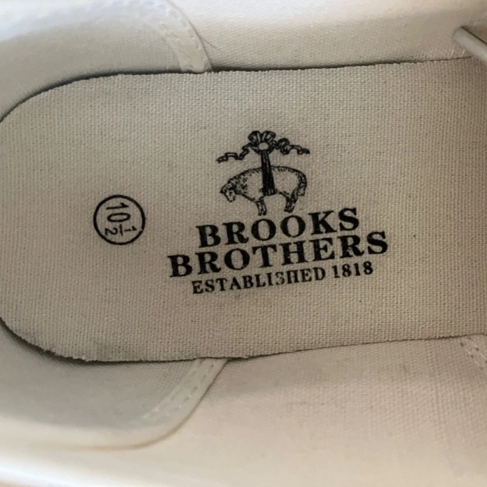 Brooks Brothers Women’s White Canvas Casual Sneakers Hamptons Coastal Sz 10.5